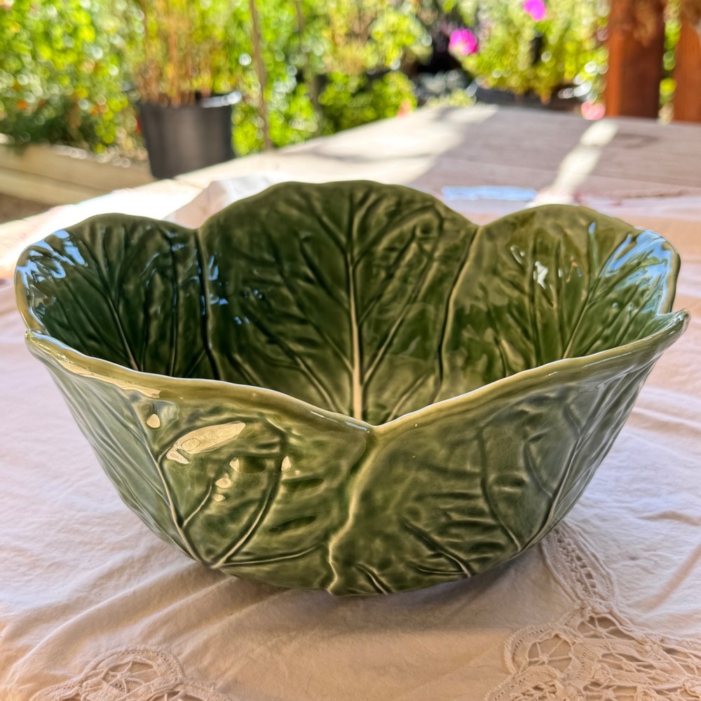 Vintage Bordallo Pinheiro Cabbage Green 11.5" Serving Salad Bowl Portugal